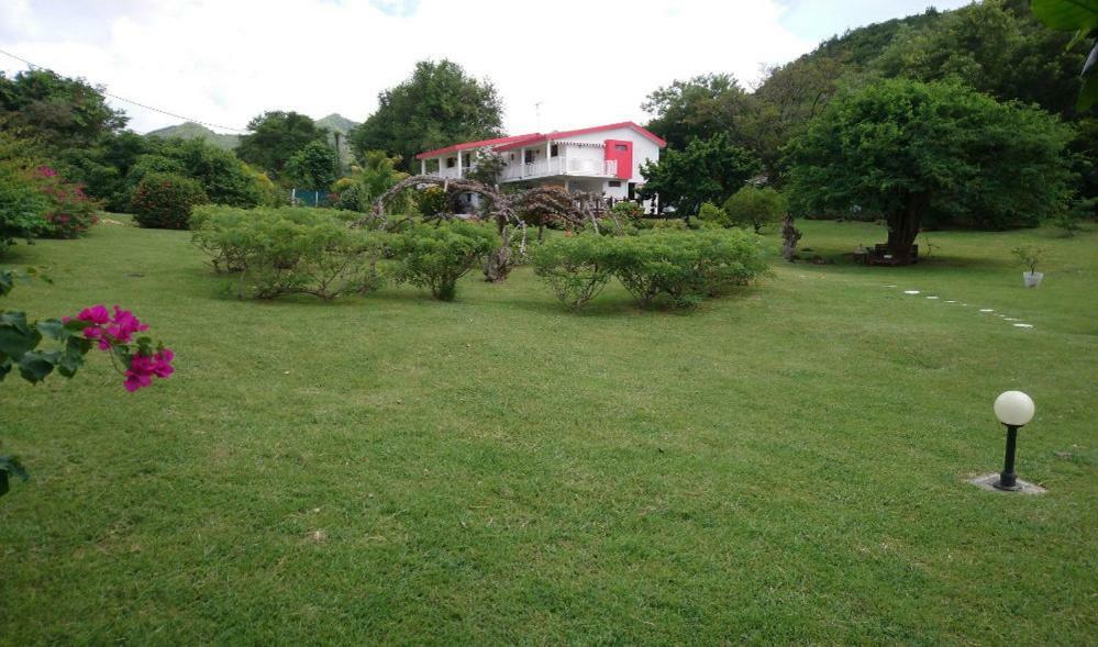 Appartement Gliceria Grande Anse エクステリア 写真