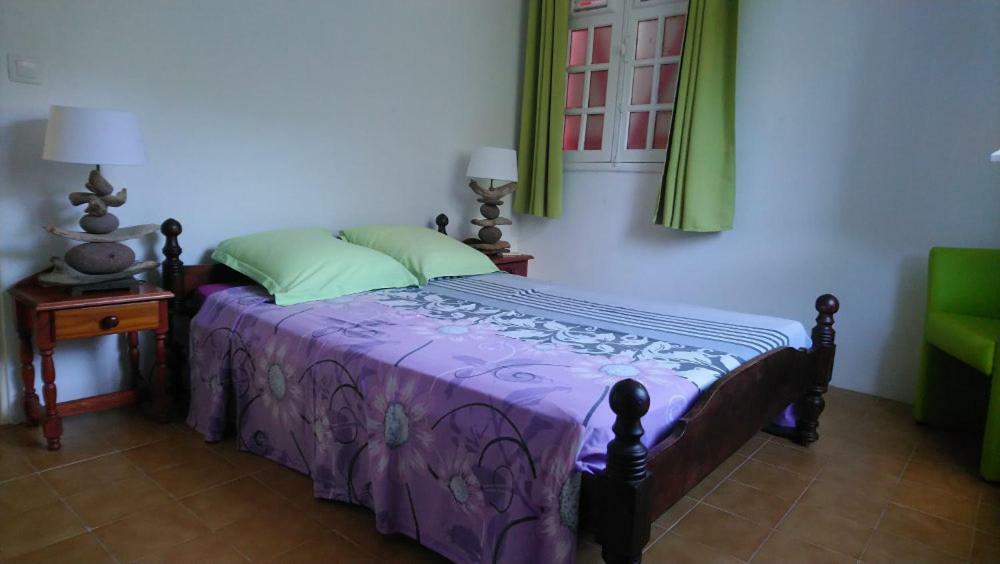 Appartement Gliceria Grande Anse エクステリア 写真